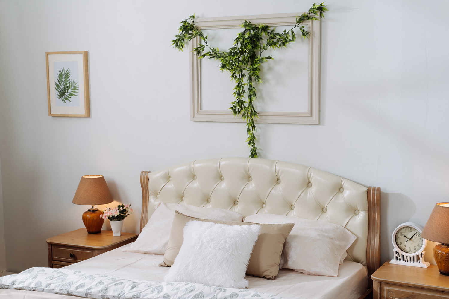 Кровать мягкая массив Бетти №51 1400х2000