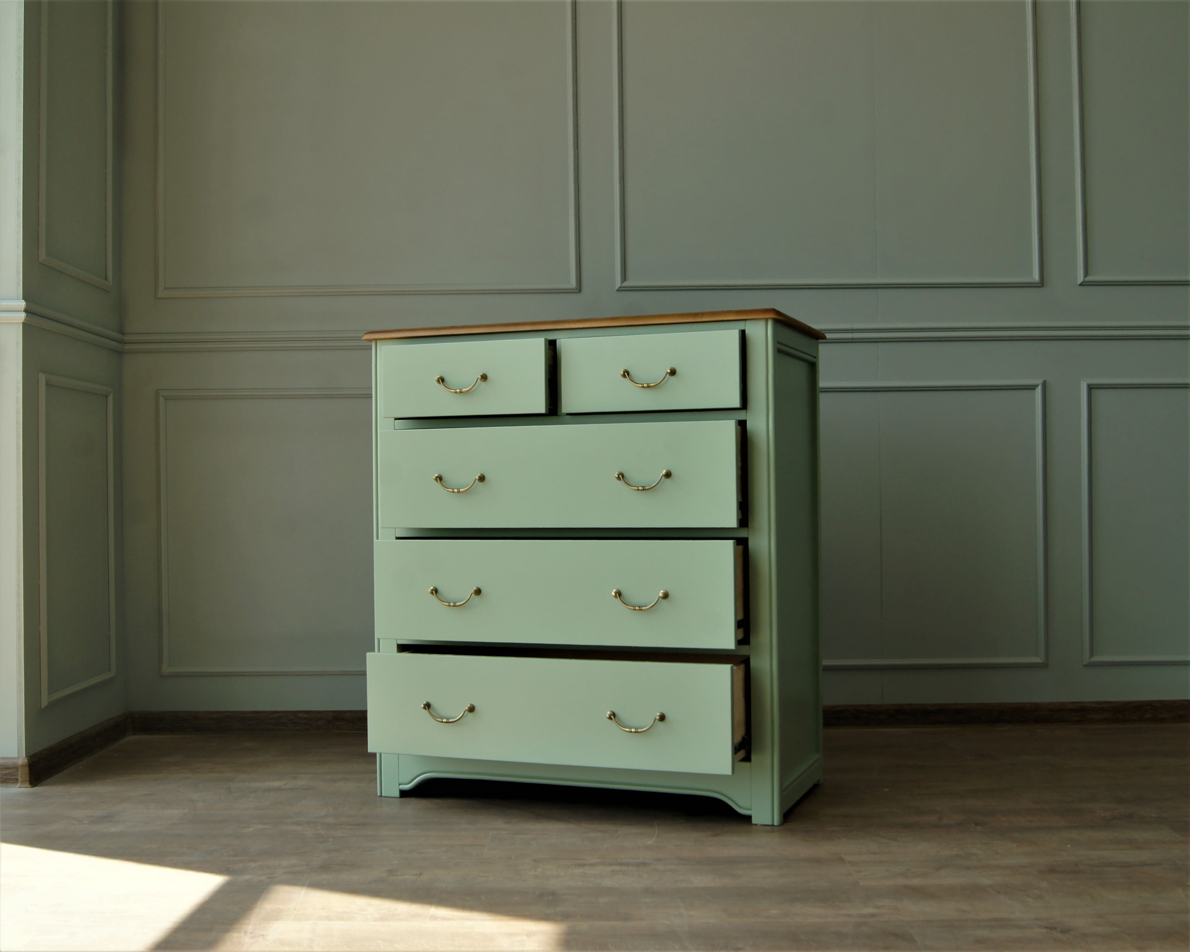 Комод массив Olivia на пять ящиков