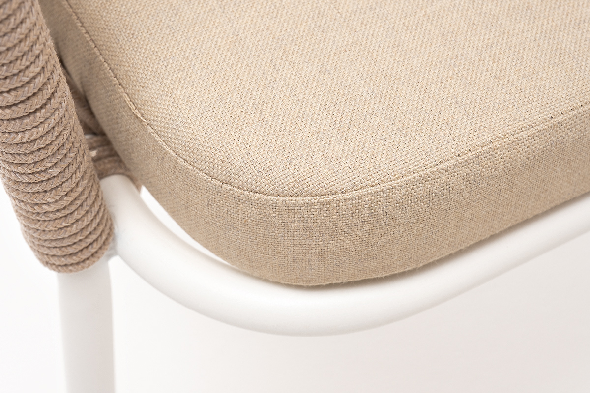 "Леонардо" стул плетеный из роупа, каркас из стали белый муар, роуп бежевый круглый, ткань бежевая